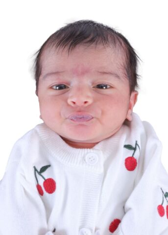 Aya 5197736038 731x1024 640x480