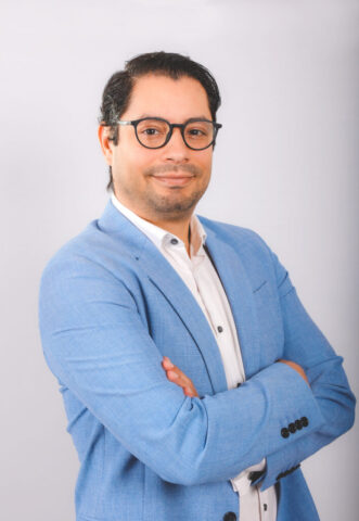 Eee 4 707x1024 640x480