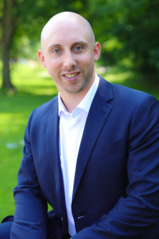 Eee 5 683x1024 640x480